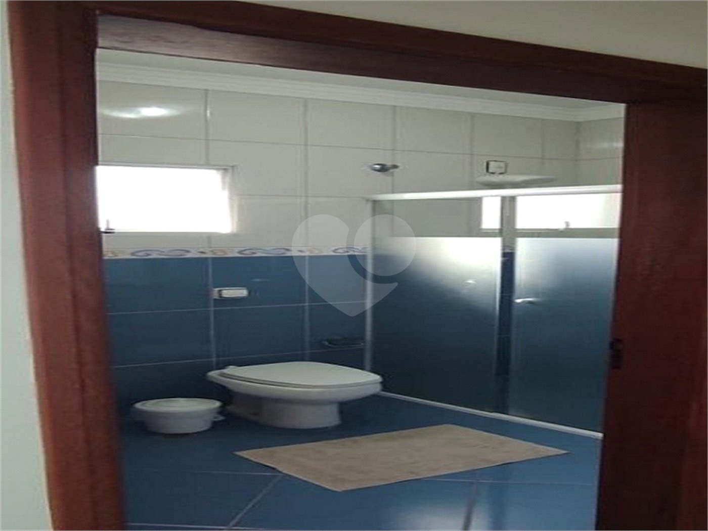 Casa à venda com 4 quartos, sendo 2 suítes, no condomínio Residencial Villa dos Inglezes, Sorocaba - SP