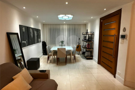 Sobrado à venda com 3 quartos, sendo 1 suíte, em Jardim da Saúde, São Paulo, SP