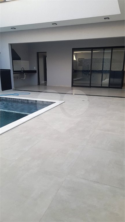 Casa à venda com 3 suítes no condomínio Jardim Laguna, Indaiatuba - SP