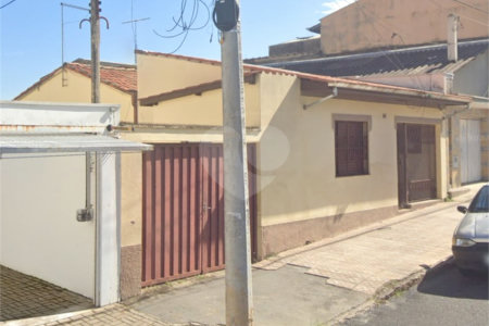 Casa à venda com 3 quartos, sendo 1 suíte,  no Centro, Salto, SP