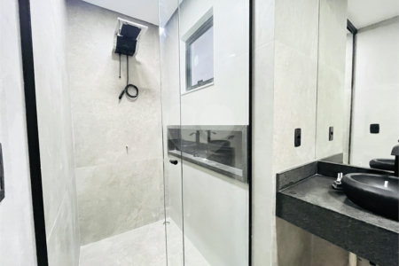 Casa à venda com 3 quartos, sendo 1 suíte, no condomínio Vale dos Sonhos 2, Rio de Janeiro - RJ