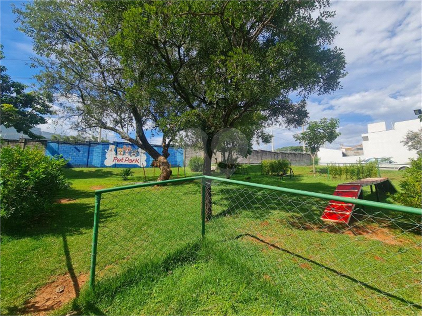 Casa à venda com 3 quartos, sendo 1 suíte, no condomínio Golden Park Residence, Sorocaba - SP