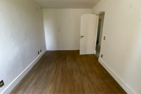 Apartamento à venda com 3 quartos, sendo 2 suítes, em Vila Andrade, São Paulo, SP