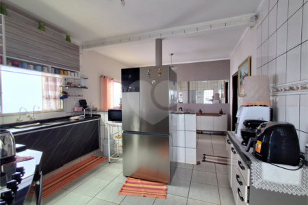Casa à venda com 3 quartos, sendo 1 suíte, em Parque Residencial Cândido Portinari, Ribeirão Preto, SP