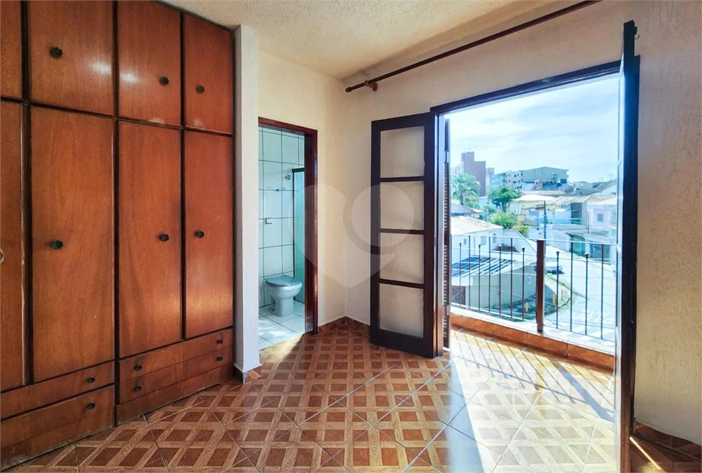 Sobrado à venda com 3 quartos, sendo 1 suíte, em Nova Petrópolis, São Bernardo do Campo, SP