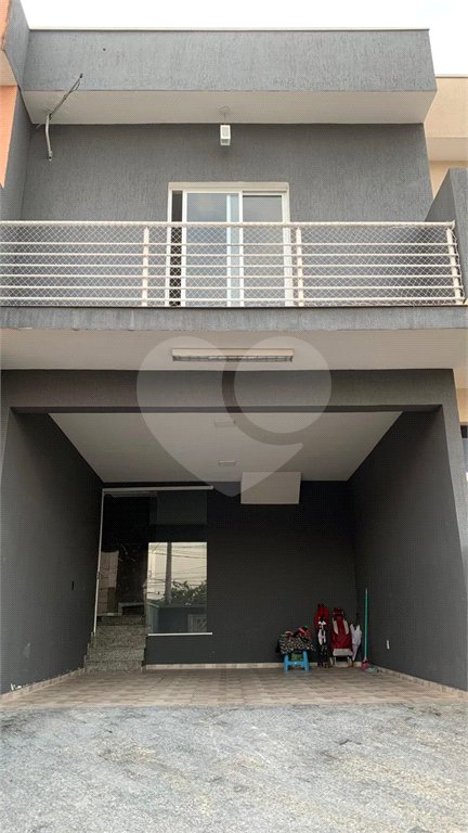 Sobrado à venda com 3 quartos, sendo 1 suíte,  em Mogi Moderno, Mogi das Cruzes, SP