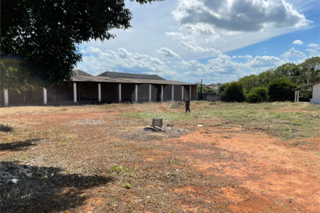 Terreno à venda com 1 quarto em Vila Carolina, Itapetininga, SP