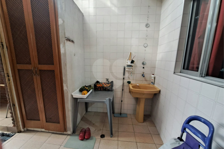 Sobrado à venda com 3 quartos em Vila Sabrina, São Paulo, SP