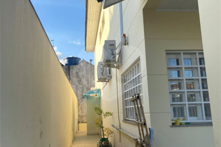Casa à venda com 4 quartos, sendo 3 suítes, em Tucuruvi, São Paulo, SP