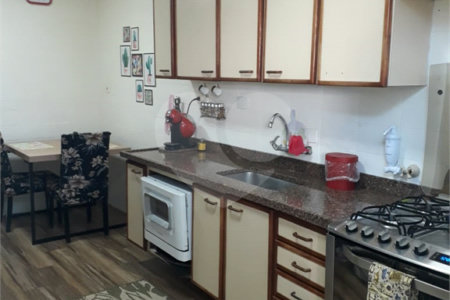 Casa à venda com 3 quartos, sendo 1 suíte, em Campo Belo, São Paulo, SP