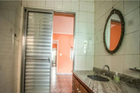 Sobrado à venda com 4 quartos, sendo 1 suíte,  em Vila Parque Jabaquara, São Paulo, SP