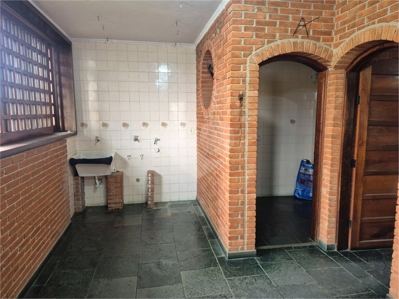 Casa à venda com 3 suítes em Vila Jardini, Sorocaba, SP