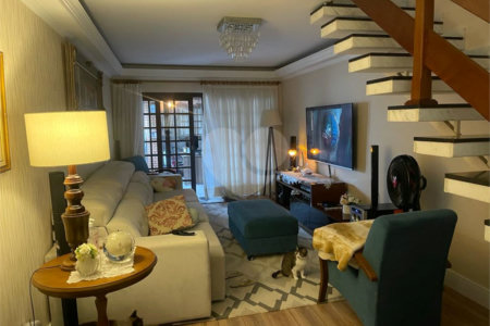 Casa à venda com 3 quartos, sendo 1 suíte, em Parque Vitória, São Paulo, SP