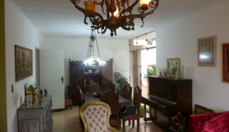 Casa à venda com 5 quartos, sendo 2 suítes,  em Parque Jabaquara, São Paulo, SP
