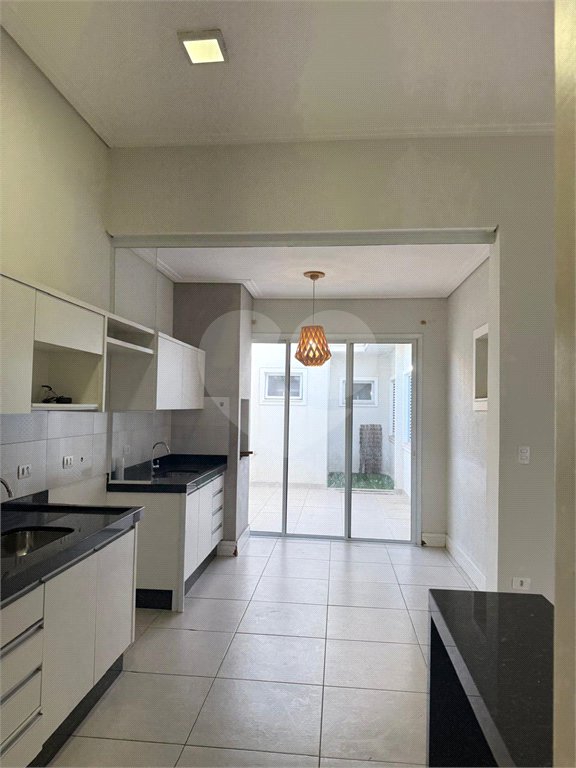 Casa à venda com 3 quartos, sendo 1 suíte, no condomínio Village Moutonnée Salto Sp, Salto - SP