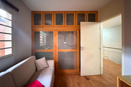 Casa à venda com 3 quartos, sendo 1 suíte,  no condomínio Barão do Triunfo, São Paulo - SP