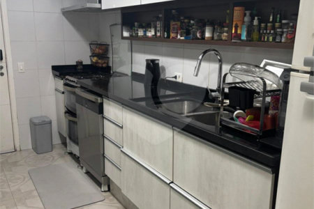 Apartamento à venda com 3 suítes em Aclimação, São Paulo, SP