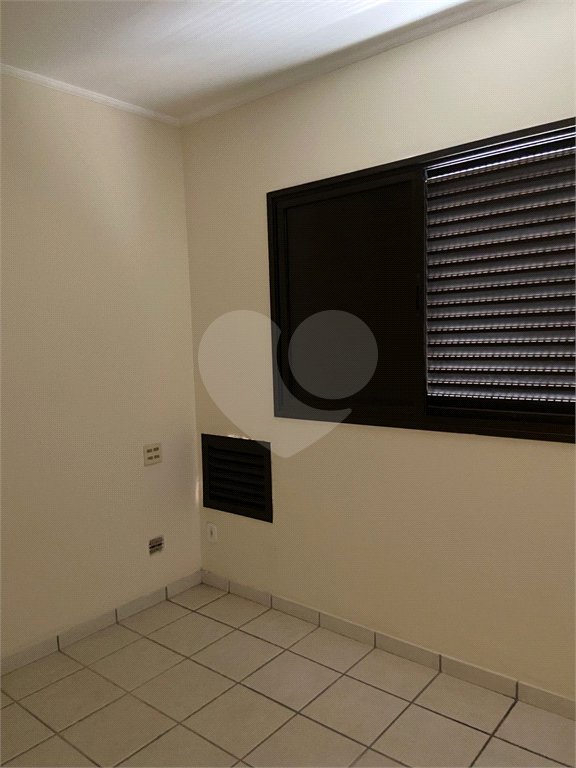 Apartamento à venda com 2 quartos no Centro, Araraquara, SP