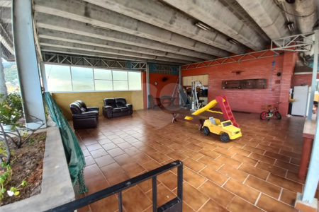 Cobertura à venda com 5 quartos, sendo 2 suítes,  em Grajaú, Rio de Janeiro, RJ