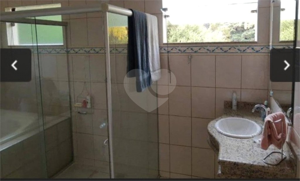 Chácara à venda ou para alugar com 4 quartos, sendo 1 suíte, em Vila Omízollo, Louveira, SP