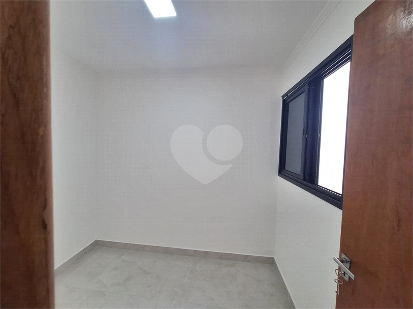 Sobrado à venda com 3 quartos, sendo 1 suíte, em Vila São Geraldo, São Paulo, SP