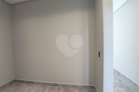 Casa à venda com 3 quartos, sendo 1 suíte,  no condomínio Horto Florestal Villagio, Sorocaba - SP