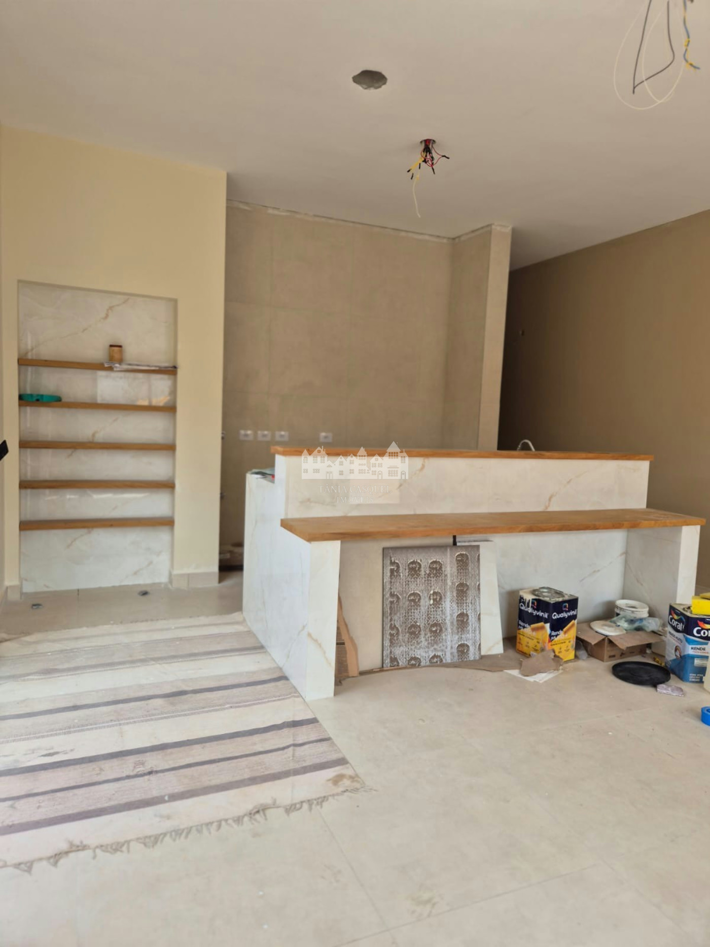 Casa à venda com 3 suítes em Vila Petrópolis, Atibaia, SP