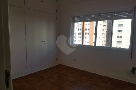 Apartamento à venda com 3 quartos, sendo 1 suíte, em Jardim Paulista, São Paulo, SP
