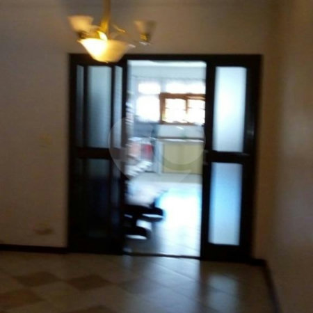 Sobrado à venda com 5 quartos, sendo 1 suíte, em Lapa de Baixo, São Paulo, SP