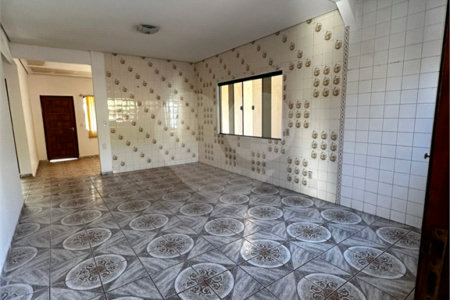 Casa à venda com 2 quartos, sendo 1 suíte,  em Jardim Aeroporto, Ponta Porã, MS