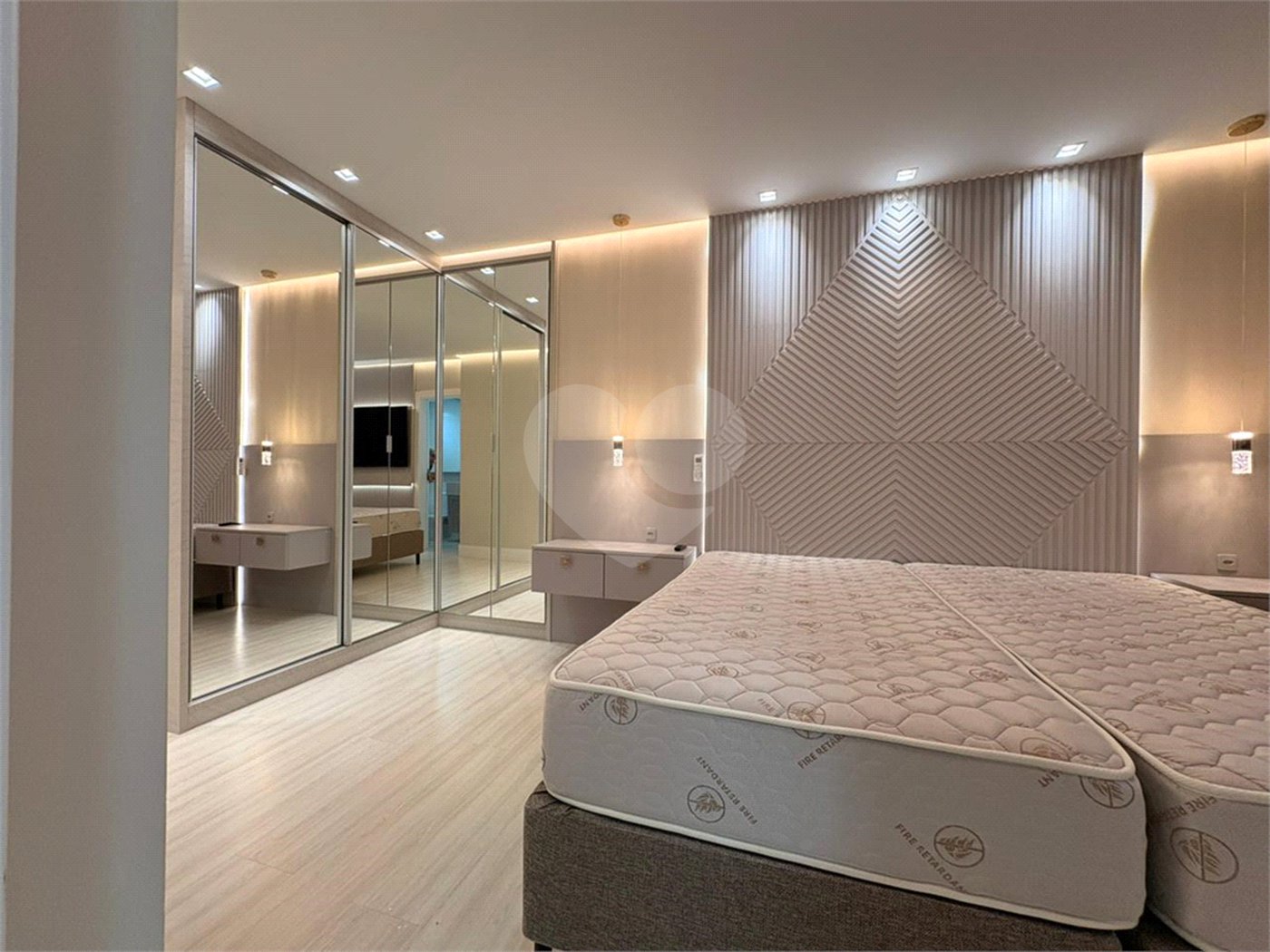 Apartamento à venda com 3 suítes em Balneário Perequê, Porto Belo, SC
