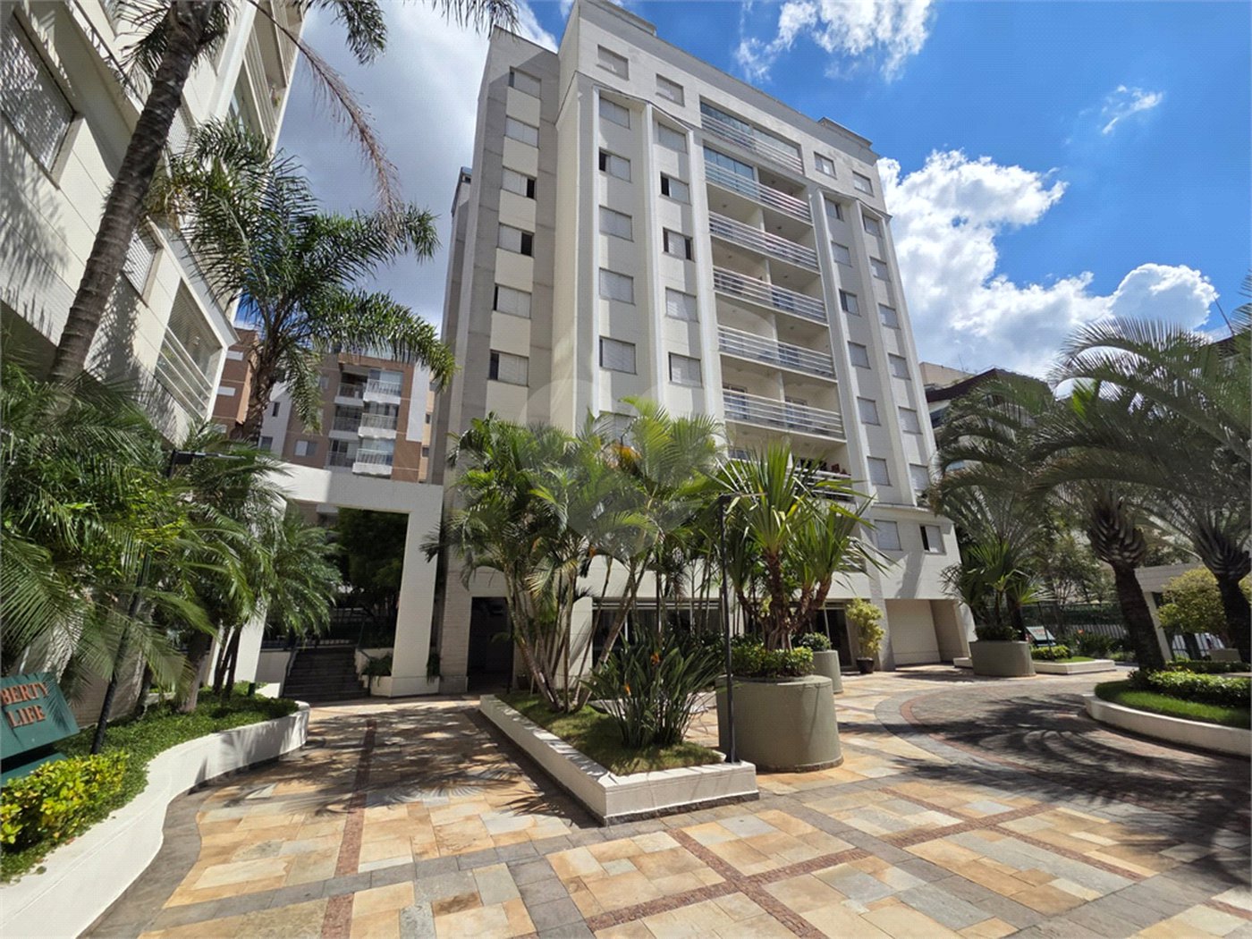Cobertura à venda com 3 quartos, sendo 1 suíte, em Cidade São Francisco, São Paulo, SP