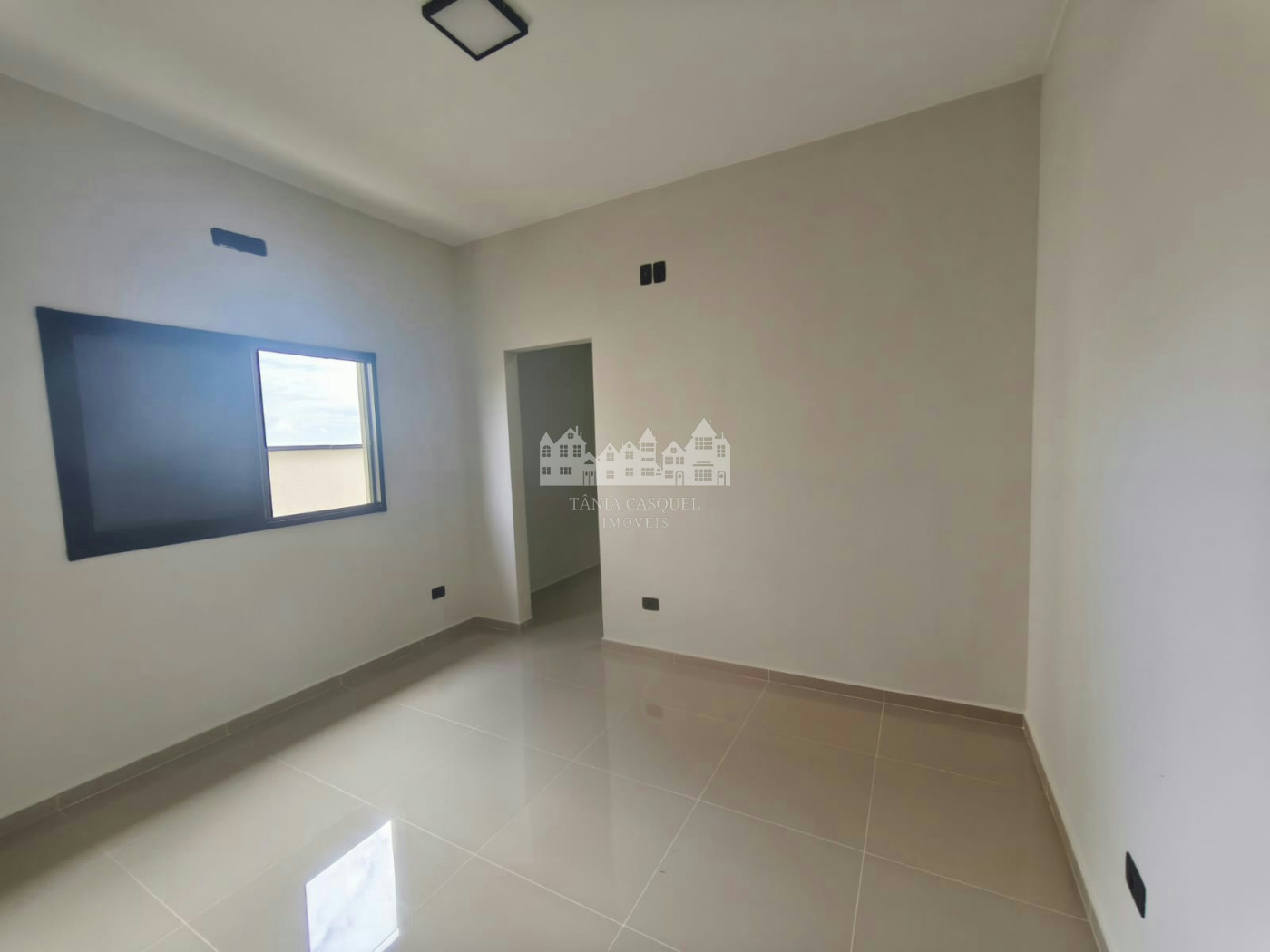 Casa térrea à venda com 4 quartos, sendo 2 suítes, no condomínio Alto da Floresta, Bom Jesus dos Perdões - SP