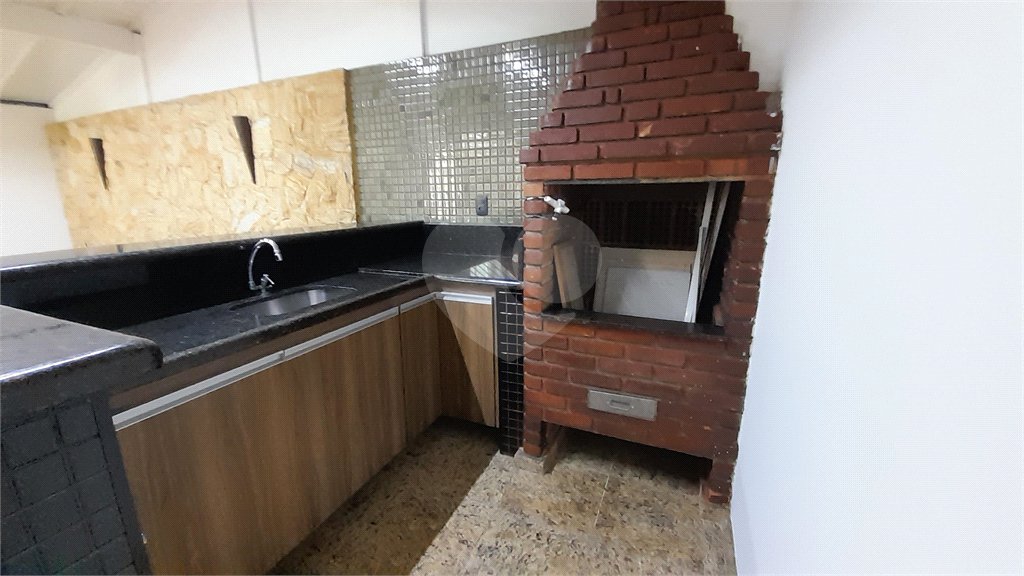 Casa à venda com 3 quartos, sendo 1 suíte, no condomínio Residencial Jardins, São Bernardo do Campo - SP