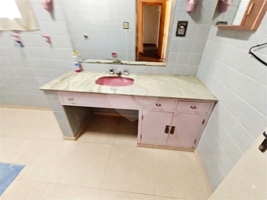 Casa Térrea Charmosa e Espaçosa na Vila Prado: Conforto, Praticidade e Próxima ao Centro!