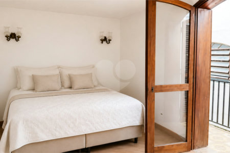 Casa à venda com 3 quartos, sendo 1 suíte, em Guarapiranga, São Paulo, SP