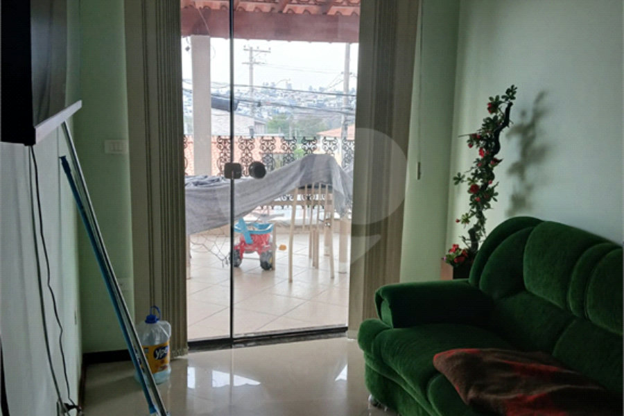 Casa à venda com 4 quartos, sendo 1 suíte, em Vila Romão, Salto, SP