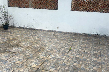 Sobrado à venda com 4 quartos, sendo 2 suítes, em Vila Ruth, Poá, SP