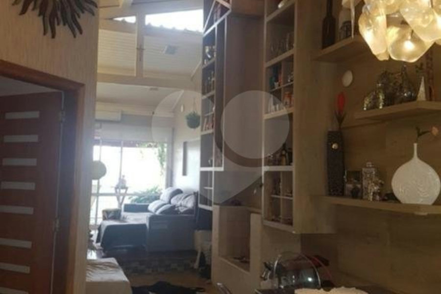 Sobrado à venda com 4 quartos, sendo 2 suítes, em Santana, São Paulo, SP