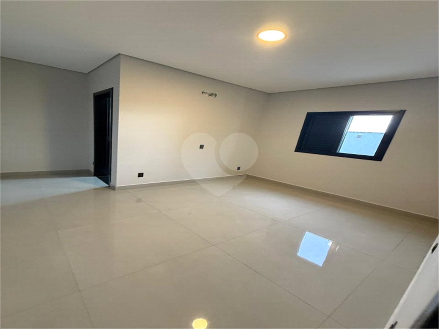 Casa à venda com 3 quartos, sendo 1 suíte, no condomínio Jardim Residencial Villagio Ipanema I, Sorocaba - SP