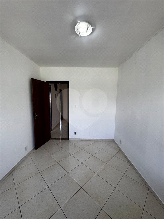 Casa à venda com 3 quartos, sendo 1 suíte, no condomínio Village da Posse, Rio de Janeiro - RJ