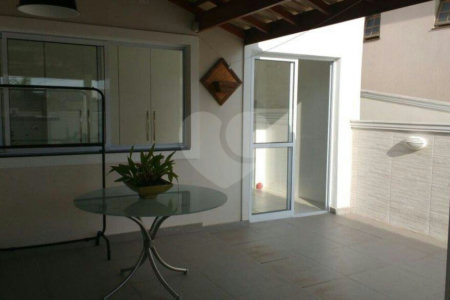 Casa Térrea à venda com 5 quartos, sendo 2 suítes, em Água Fria, São Paulo, SP