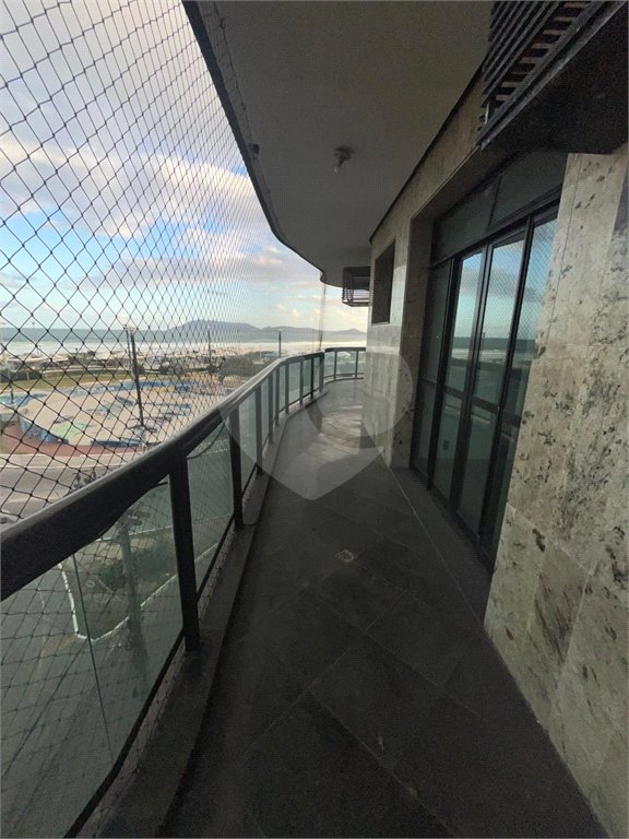 Apartamento à venda com 4 quartos, sendo 2 suítes, em Vila Nova, Cabo Frio, RJ