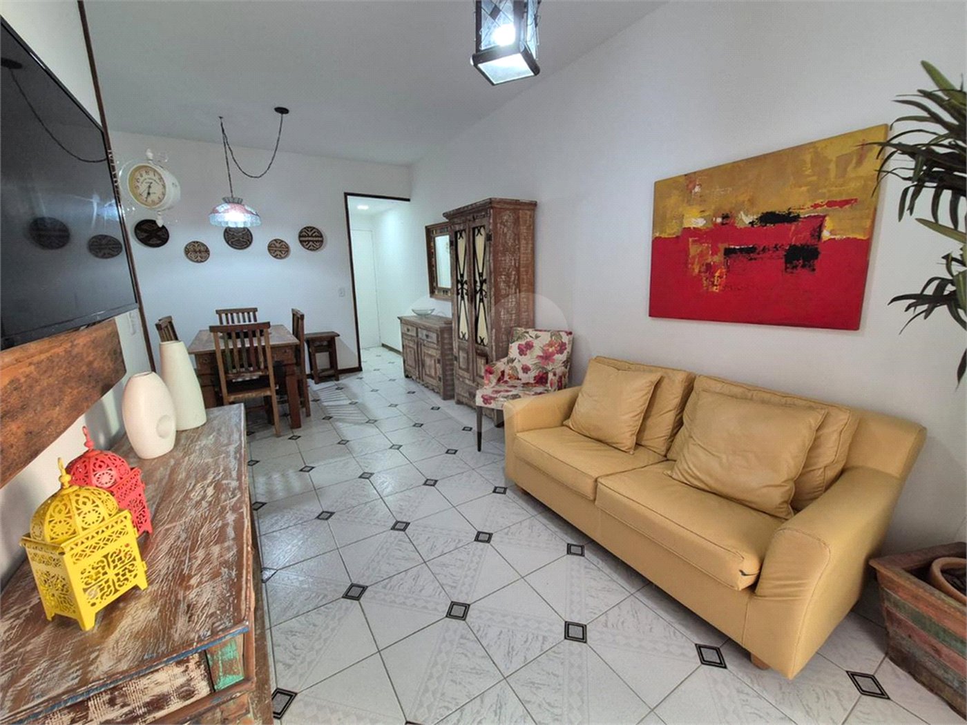 Apartamento à venda com 3 quartos, sendo 1 suíte,  no Centro, Cabo Frio, RJ