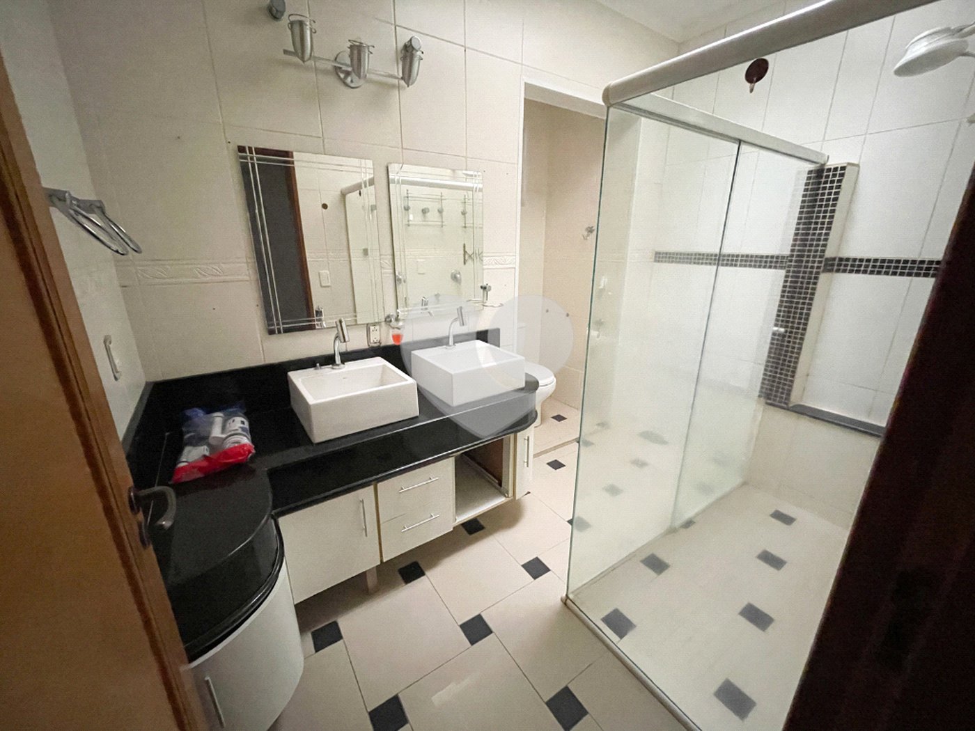 Casa à venda com 2 quartos, sendo 1 suíte, no condomínio Residencial Dona Lilla, Itu - SP