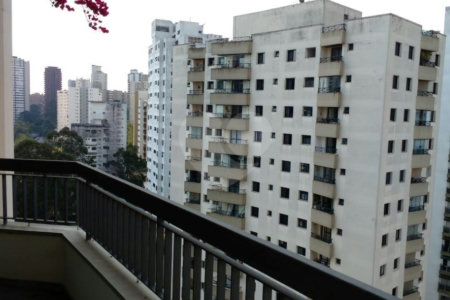 Apartamento à venda com 4 quartos, sendo 3 suítes, em Vila Andrade, São Paulo, SP