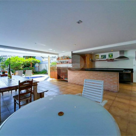 Casa à venda com 3 suítes em Jardim Franca, São Paulo, SP