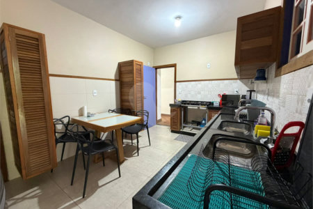 Casa à venda com 4 quartos, sendo 2 suítes, em Ogiva, Cabo Frio, RJ