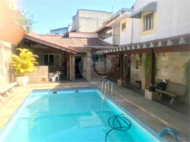 Sobrado à venda com 4 quartos, sendo 1 suíte,  em Vila Gustavo, São Paulo, SP