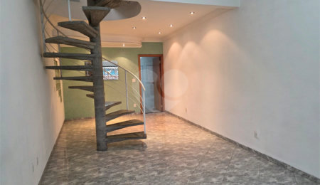 Sobrado à venda com 3 quartos em Vila Rica, São Paulo, SP